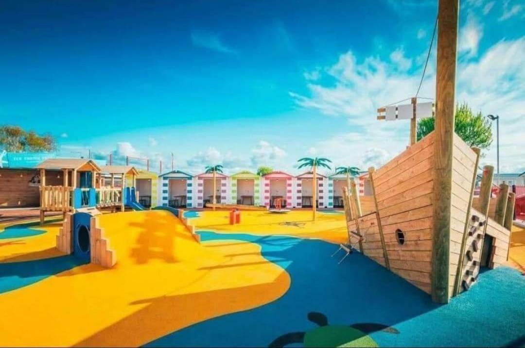 ホテル 6 Berth Caravan On Marine Holiday Park リル エクステリア 写真